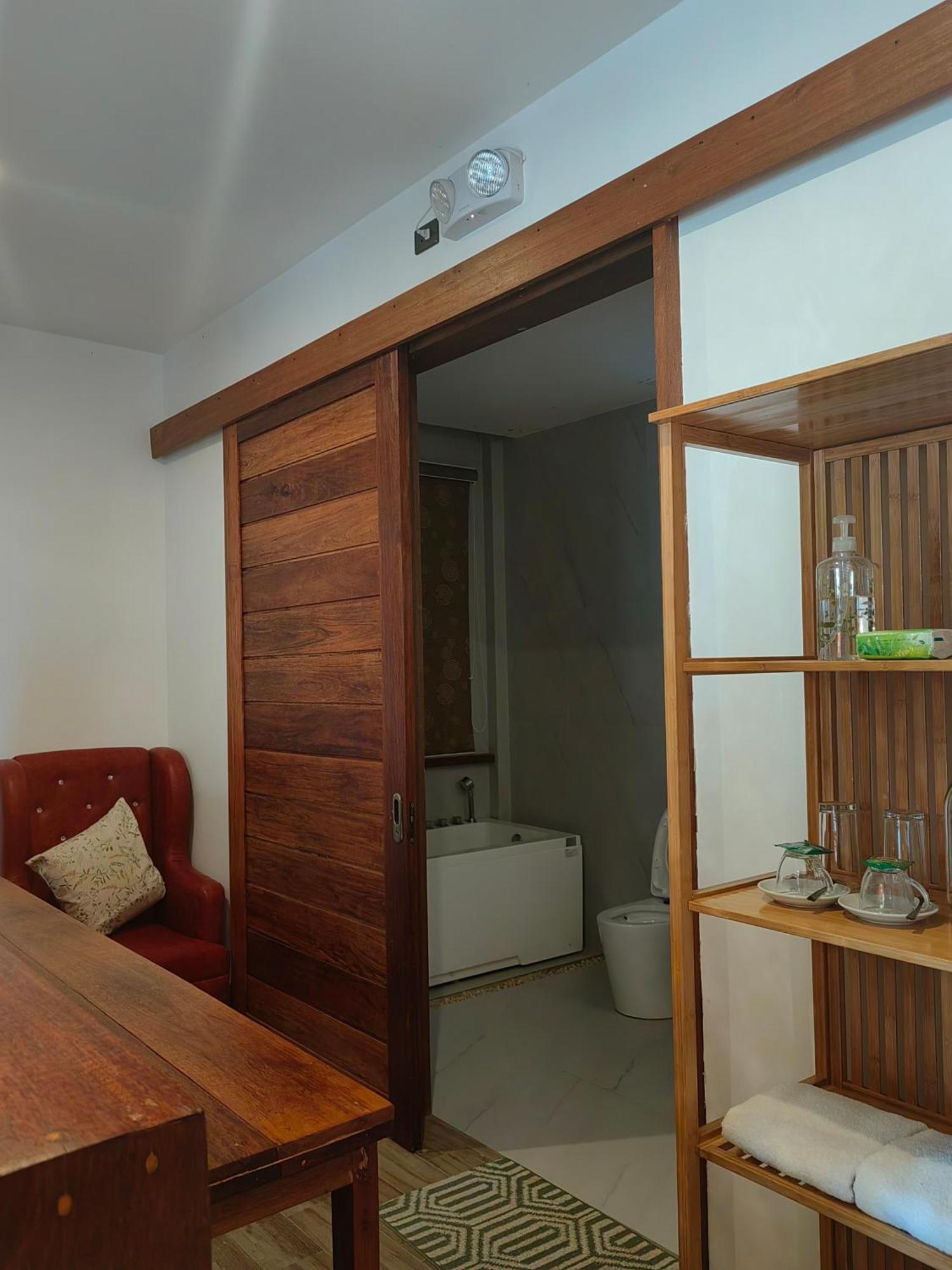 Orange Pearl Beach Resort Ель-Нідо Екстер'єр фото