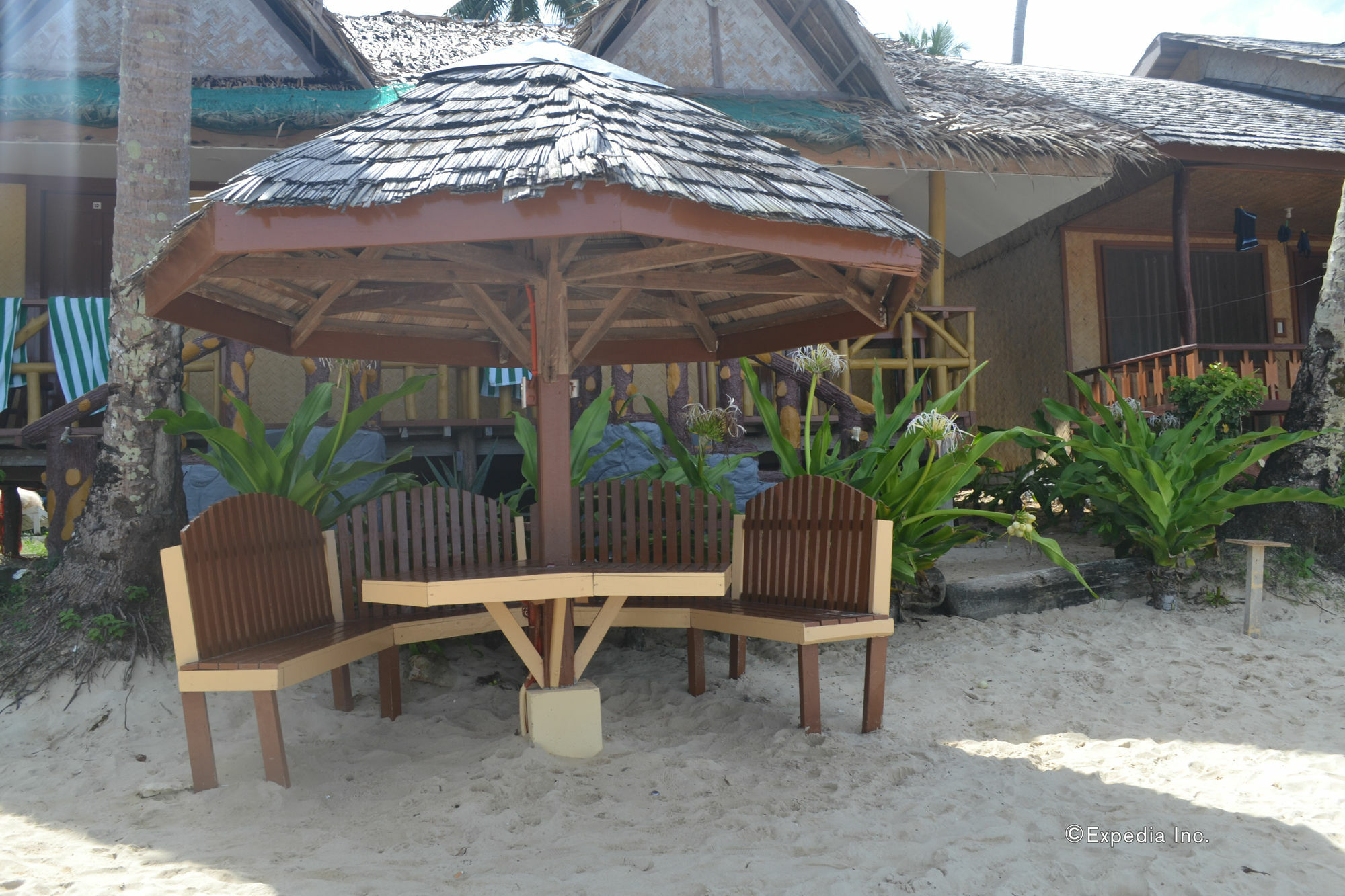 Orange Pearl Beach Resort Ель-Нідо Екстер'єр фото